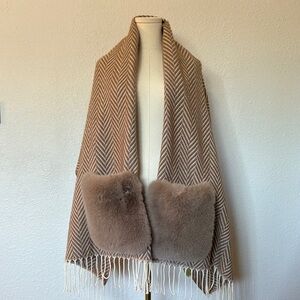 Chevron Patterned Camel/Cream Shawl with Faux Fur Pockets One Size